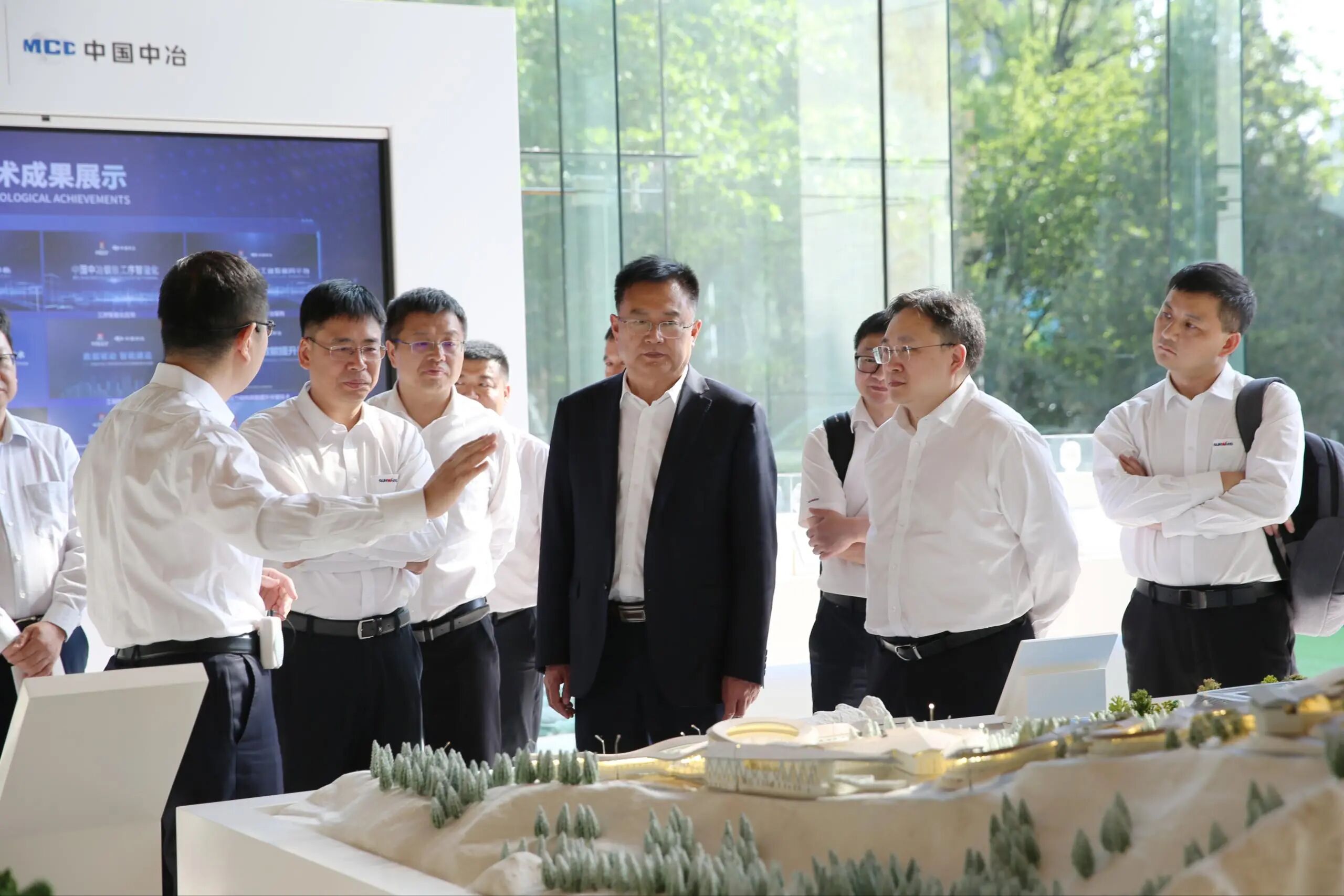 山河智能党委书记、董事长付向东率队拜访中国中冶，推动构建合作共赢新标杆